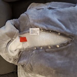 The oodie, grey maternity feeding oidie